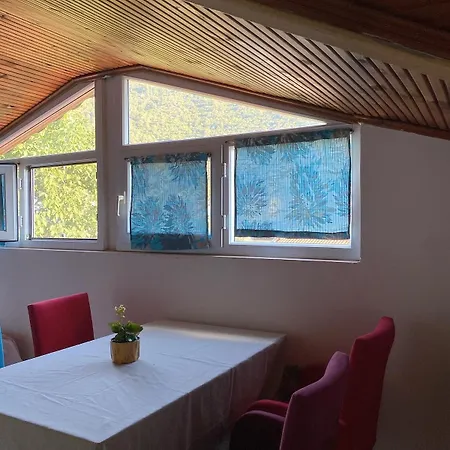 Apartamento Deka 7 *